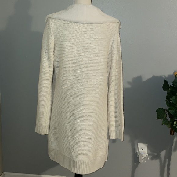 LOVE TOKEN IVORY FAUX FUR CARDIGAN. - Picture 5 of 9